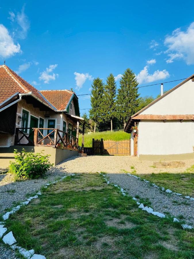 Slow Living Cottage, Dobolii De Sus Екстер'єр фото